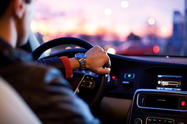 5 Ways to Keep Your Family Safe While Driving